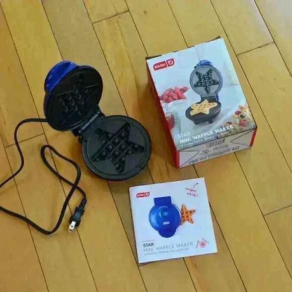 Dash Mini Star Waffle Maker - Picture 1 of 6